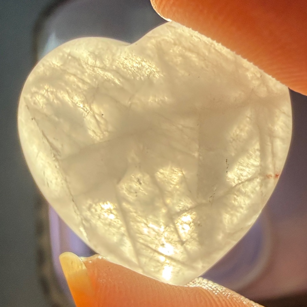 Mini Heart Quartz - Picture 3 of 3